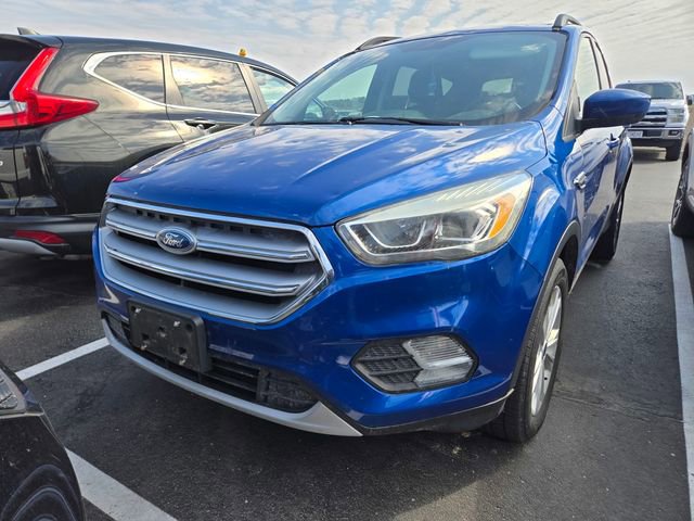 Used 2017 Ford Escape SE w/ Equipment Group 201A image 2