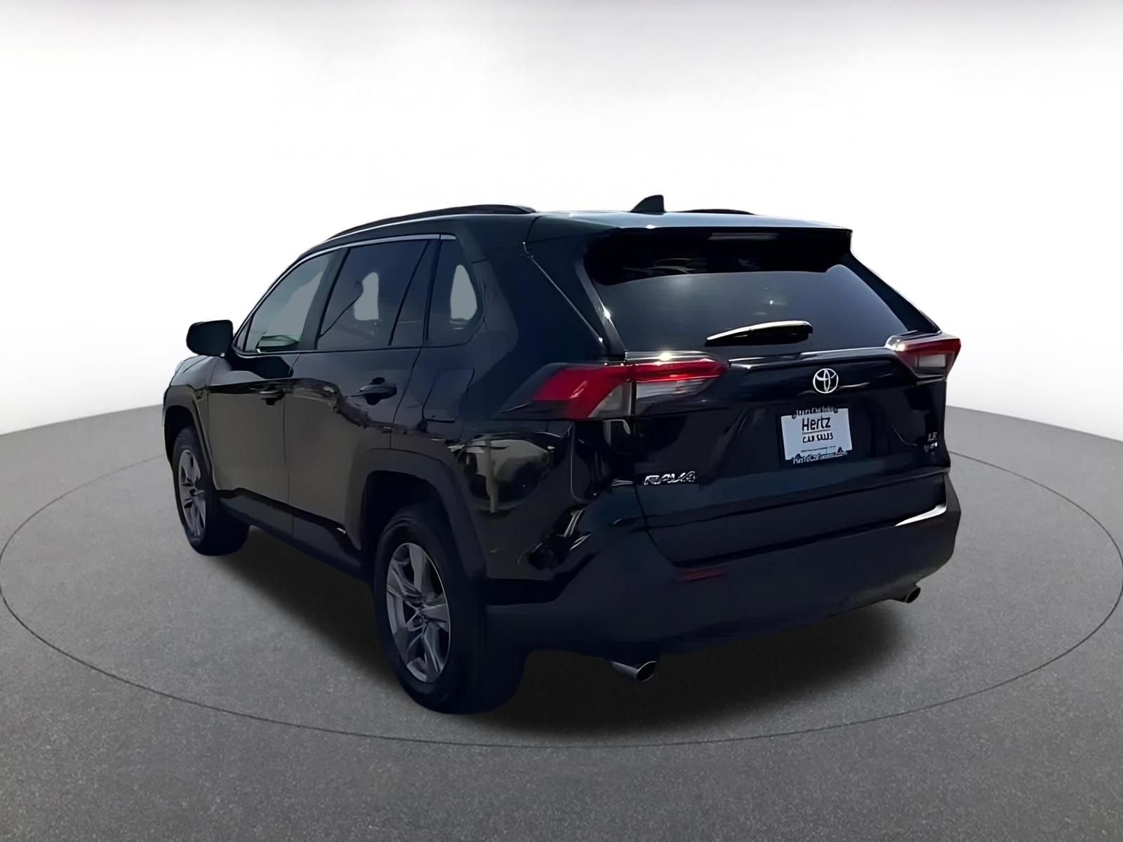 Used 2025 Toyota RAV4 LE image 10