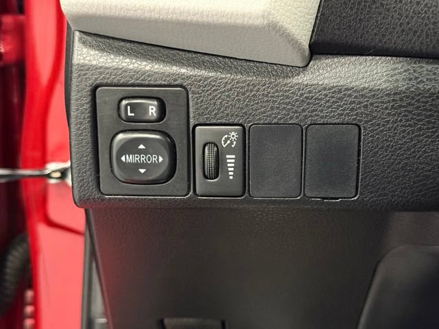 Used 2016 Toyota Corolla LE FWD image 15