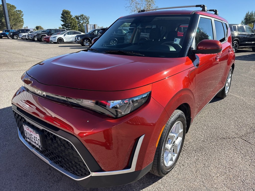 Used 2025 Kia Soul S image 3