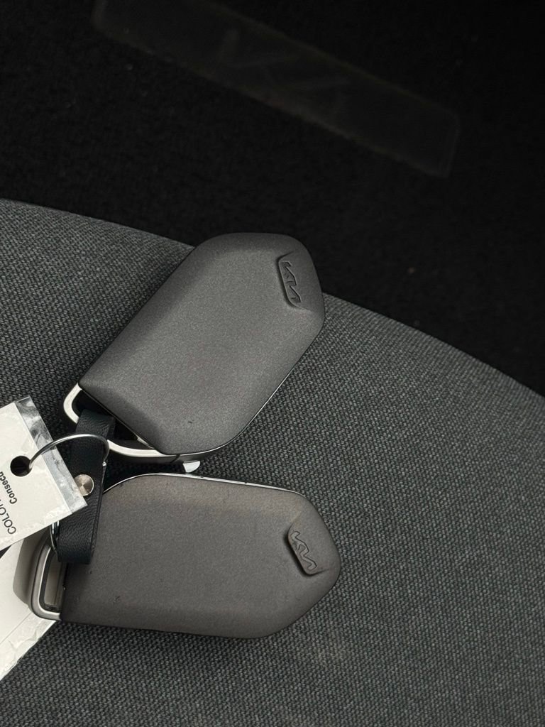 Used 2025 Kia K4 LXS image 33