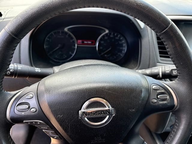 Used 2017 Nissan Pathfinder SL w/ SL Tech Package AWD/4WD image 10