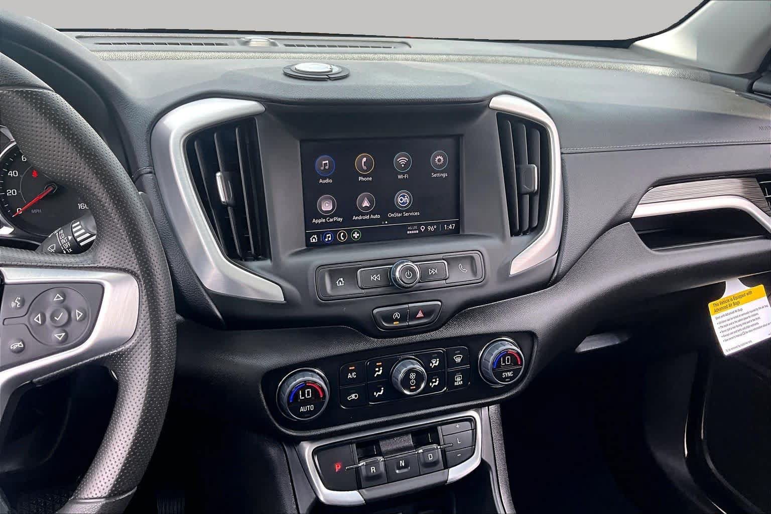 Used 2024 GMC Terrain SLE w/ Driver Convenience Package FWD image 7