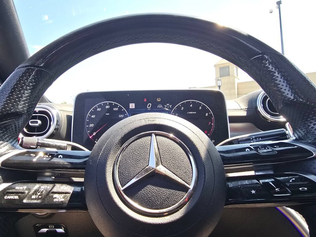 Used 2022 Mercedes-Benz C 300 4MATIC Sedan image 28