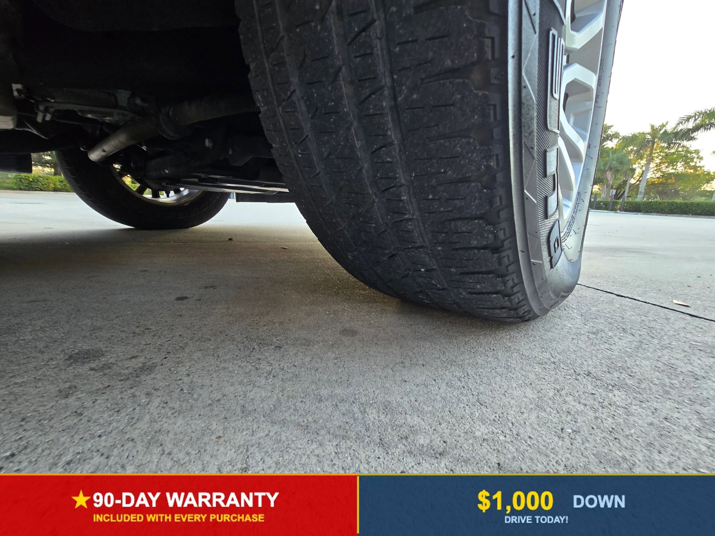 Used 2017 GMC Yukon XL SLT image 21