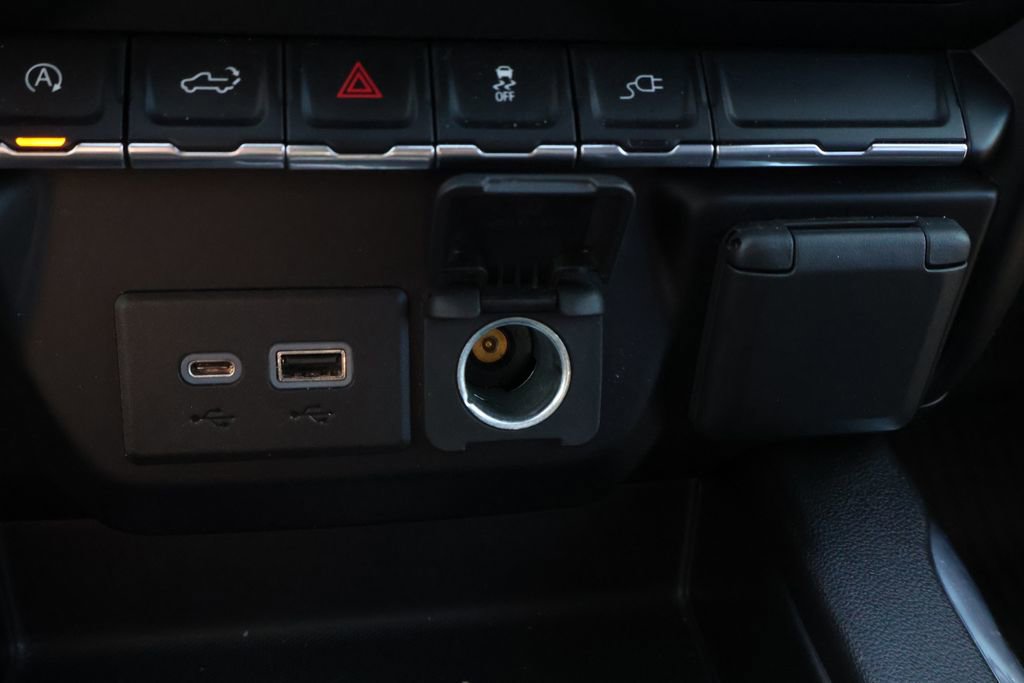 Used 2021 Chevrolet Silverado 1500 LT Trail Boss w/ Convenience Package II image 28