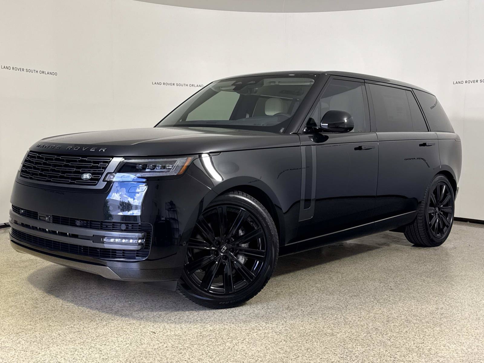 New 2027 Land Rover Range Rover Long Wheelbase SE AWD/4WD image 1