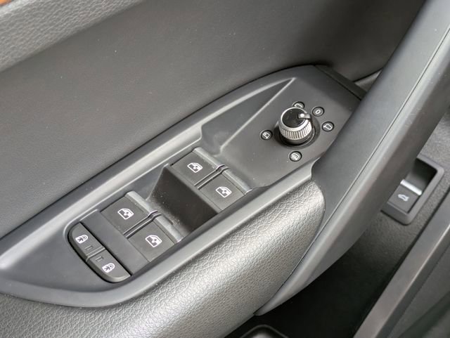 Used 2023 Audi Q5 2.0T Premium w/ Convenience Package image 19