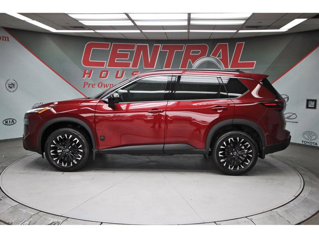 New 2026 Nissan Rogue Dark Armor FWD image 3
