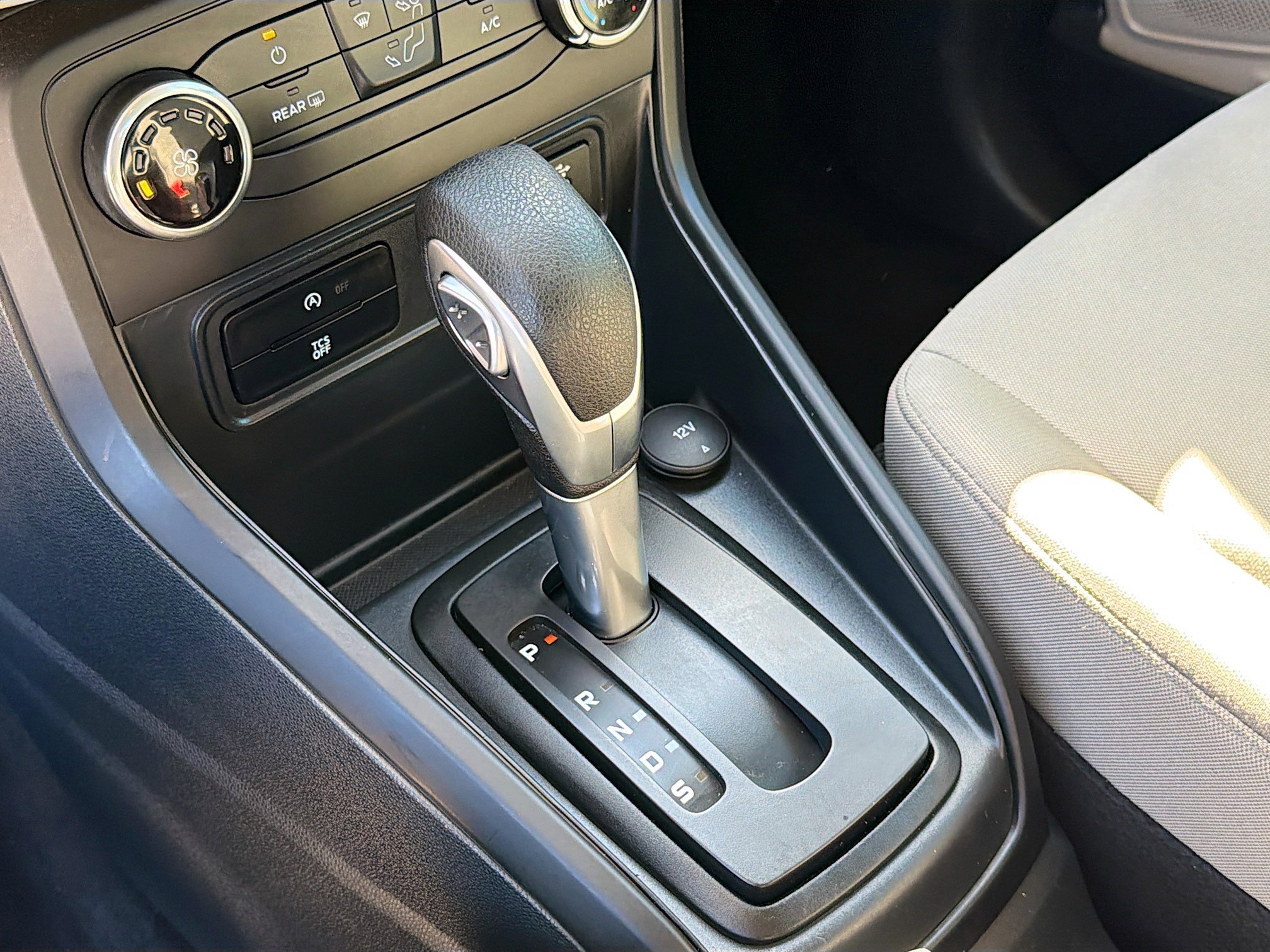 Used 2020 Ford EcoSport S image 27