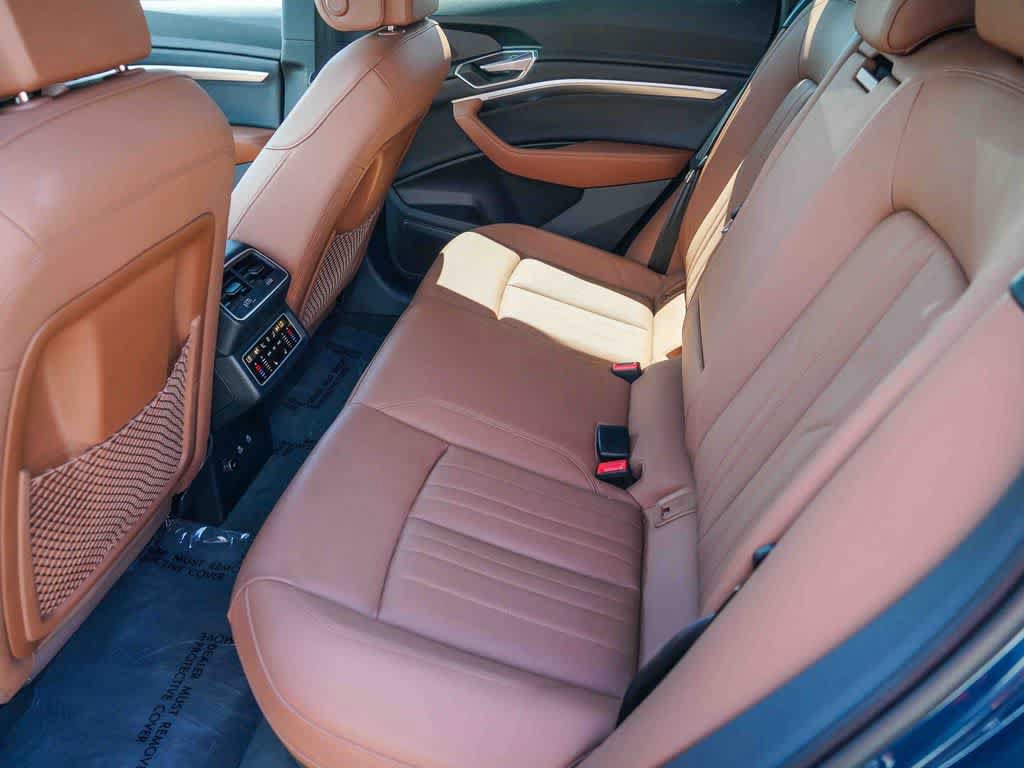 Used 2023 Audi e-tron Premium Plus AWD/4WD image 14