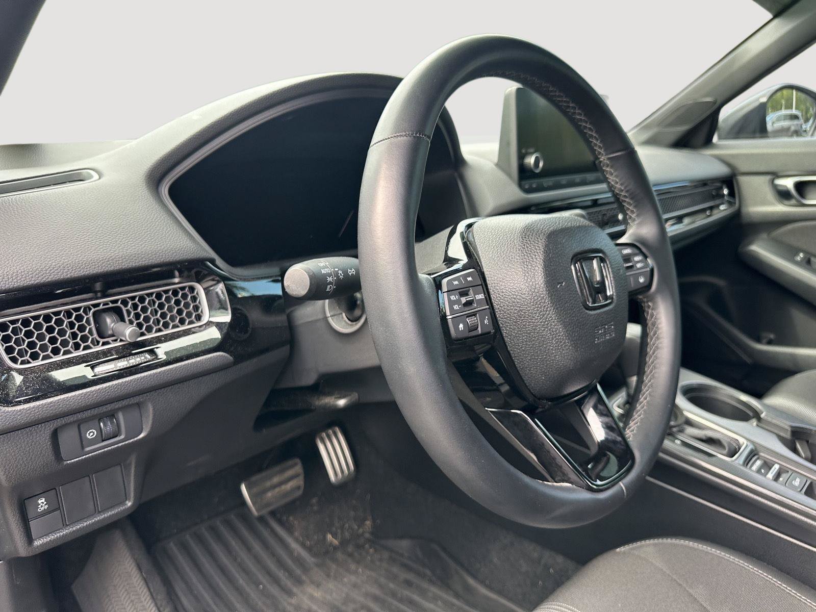 Used 2025 Honda Civic Sport image 10
