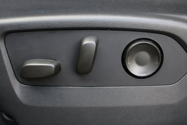 Used 2022 Buick Envision Essence w/ Safety Package image 15