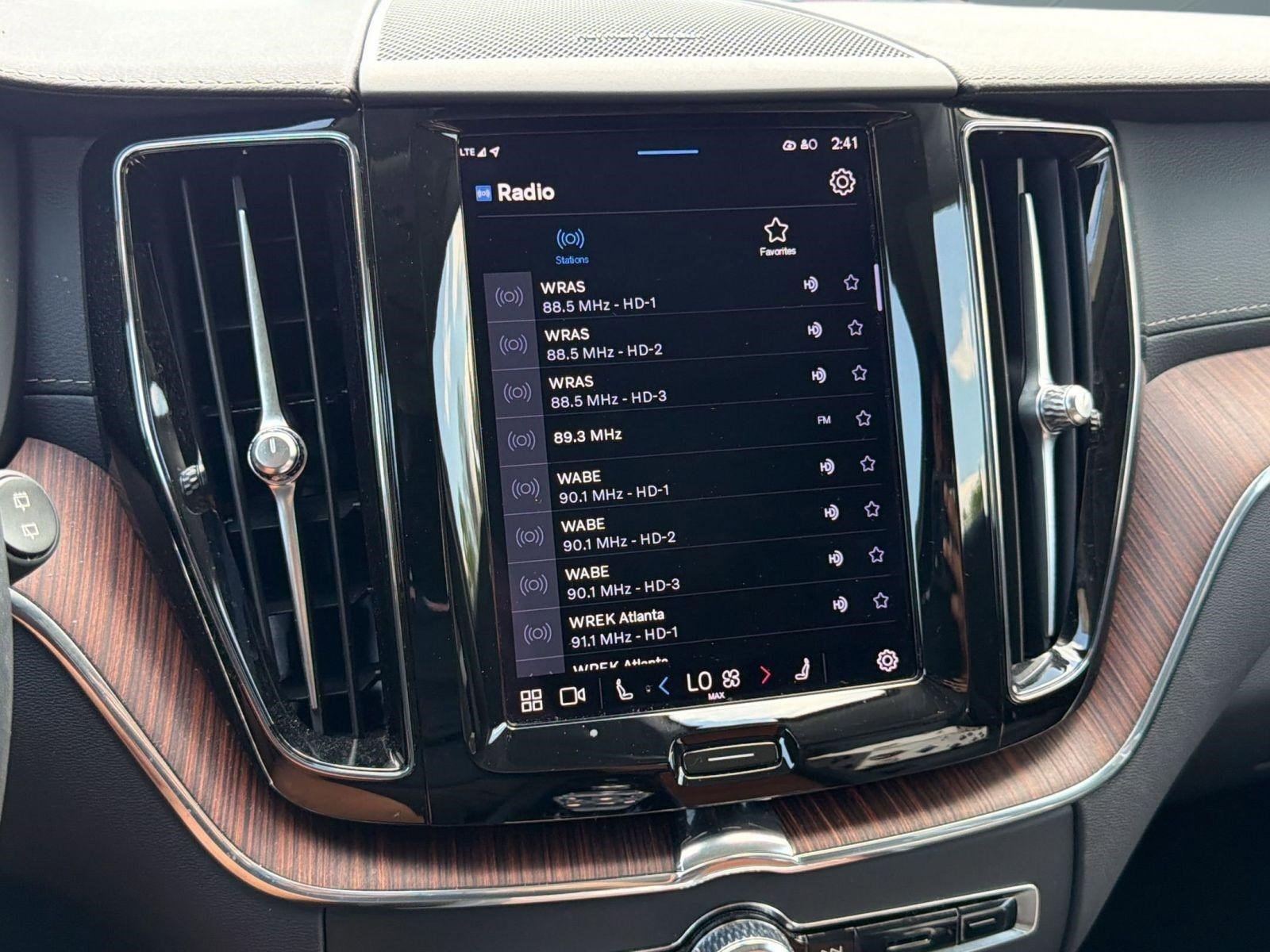 Certified 2023 Volvo XC60 B5 Ultimate FWD image 22