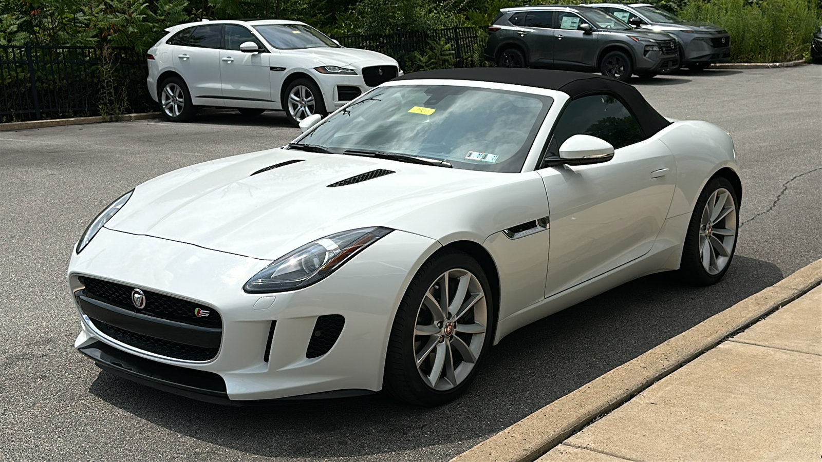 Used 2015 Jaguar F-TYPE S RWD image 3