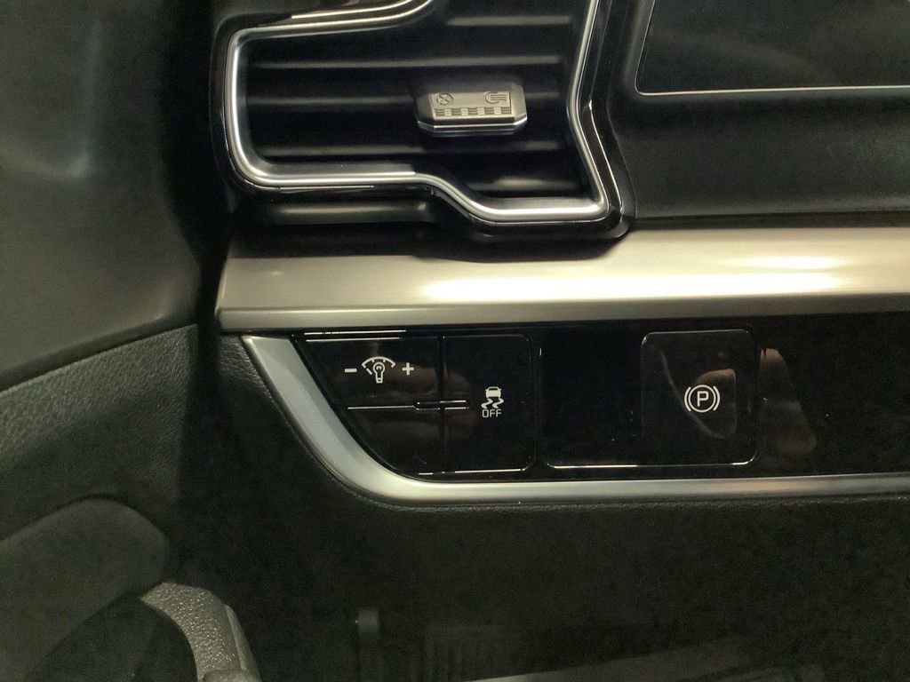 Certified 2023 Kia Sportage EX AWD/4WD image 15