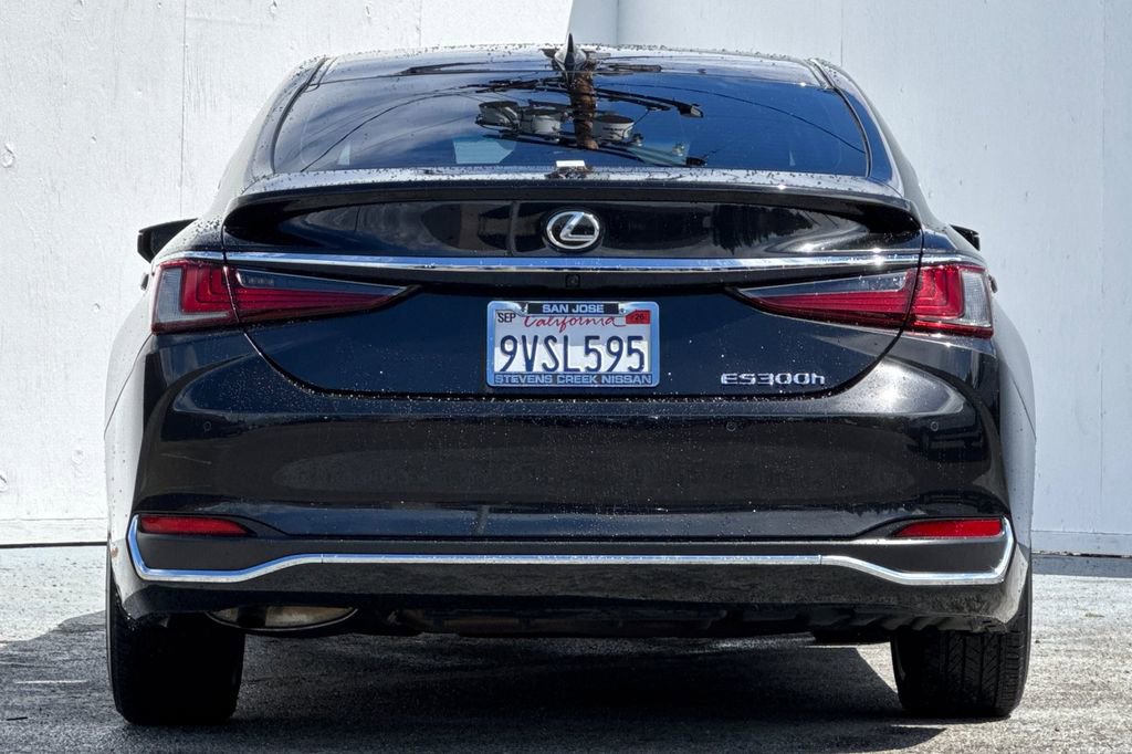 Used 2024 Lexus ES 300h w/ Premium Package FWD image 4