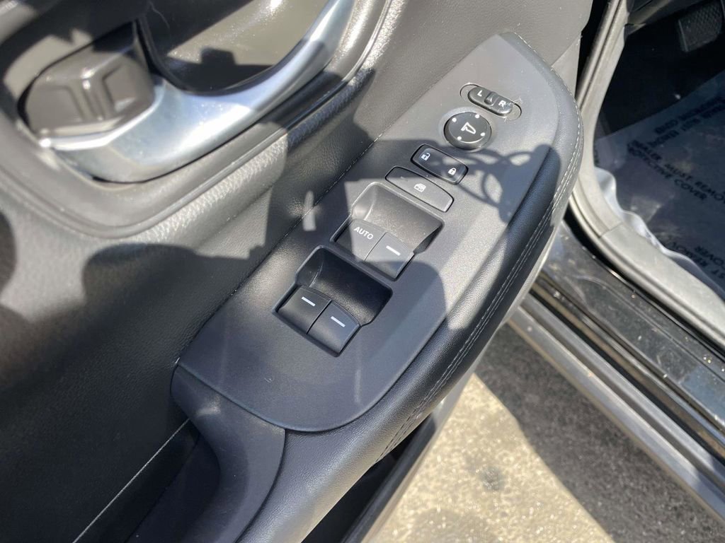 Used 2025 Honda HR-V LX image 27