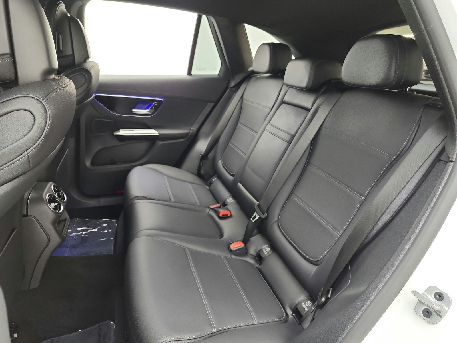 Used 2024 Mercedes-Benz GLC 300 image 13