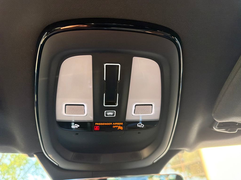 Used 2023 Volvo XC90 B6 Ultimate w/ Protection Package Premier AWD/4WD image 27