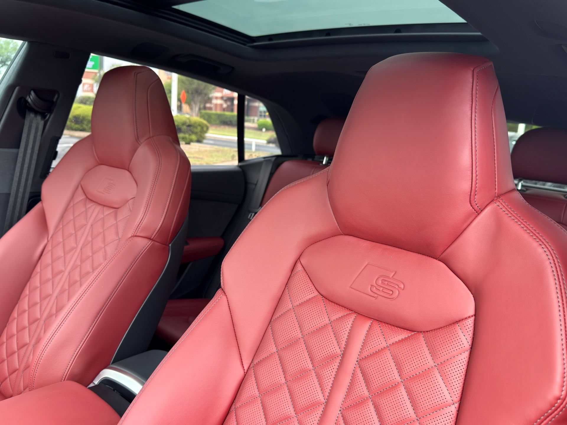 New 2026 Audi SQ8 Prestige AWD/4WD image 9