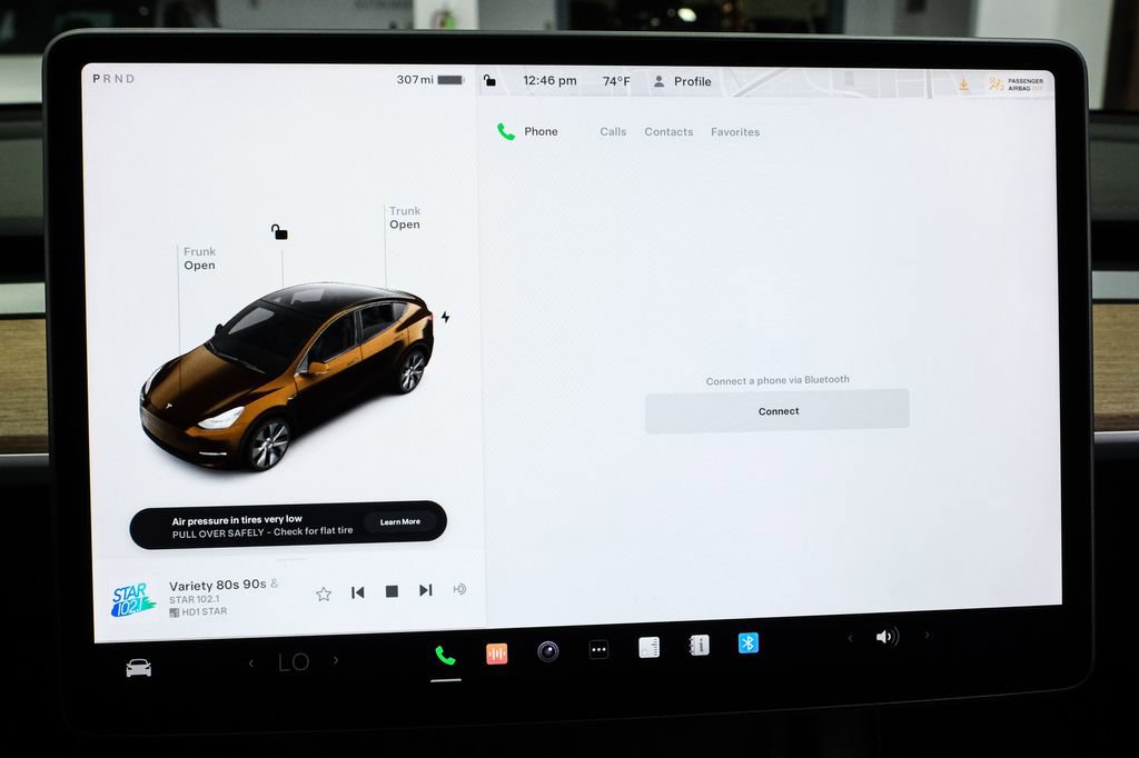 Used 2023 Tesla Model Y Long Range AWD/4WD image 26