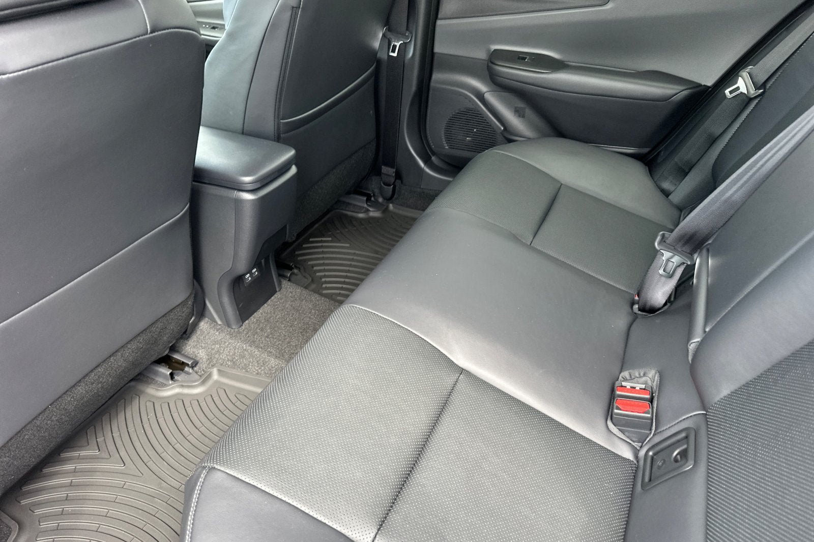 New 2026 Toyota Prius XLE FWD image 10