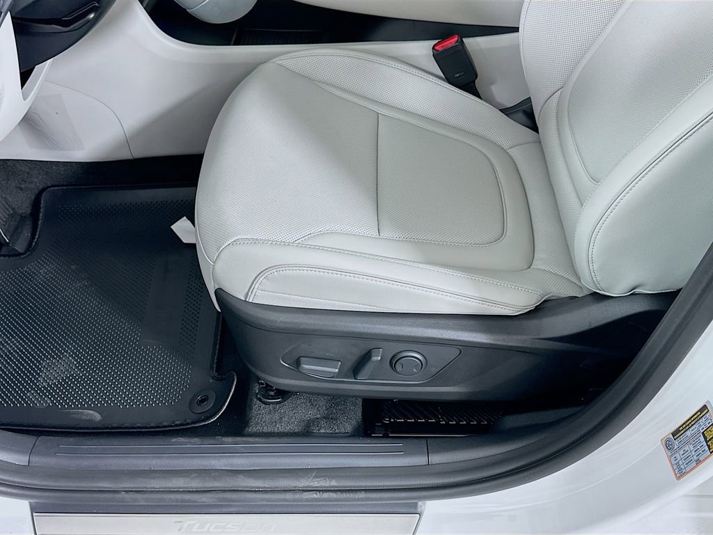 New 2026 Hyundai Tucson Limited image 21