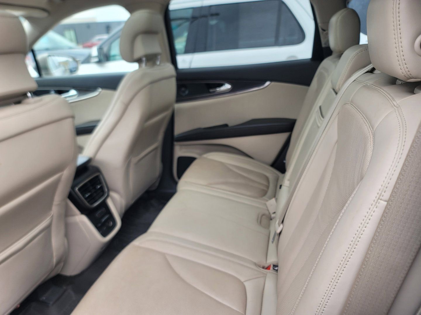 Used 2019 Lincoln Nautilus Reserve image 6