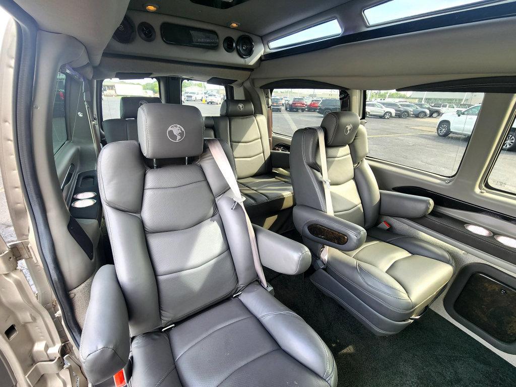 Used 2020 Chevrolet Express 2500 w/ Enhanced Convenience Package RWD image 48