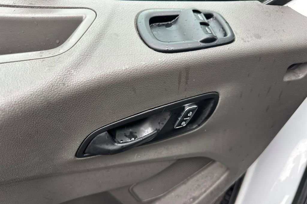 Used 2022 Ford E-Transit Medium Roof w/ Load Area Protection Package image 12