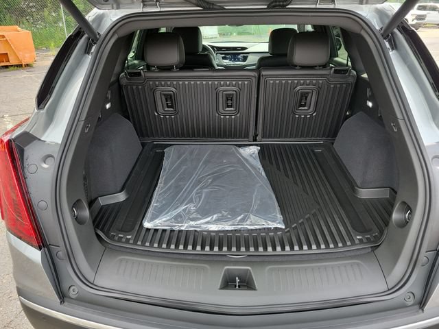New 2026 Cadillac XT5 Luxury w/ LPO, Floor Liner Package AWD/4WD image 25