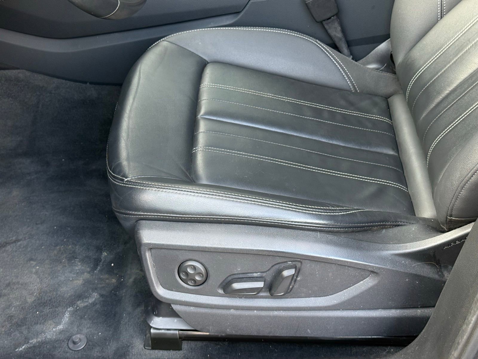 Used 2023 Audi Q5 2.0T Premium image 2