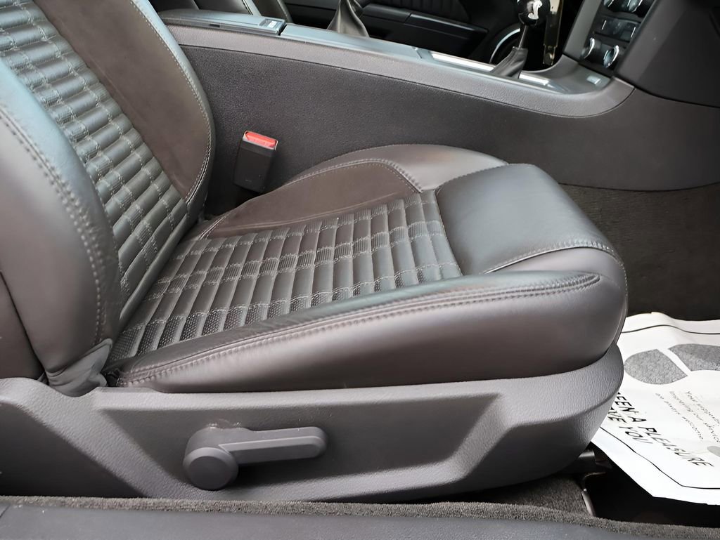 Used 2013 Ford Mustang Shelby GT500 image 13
