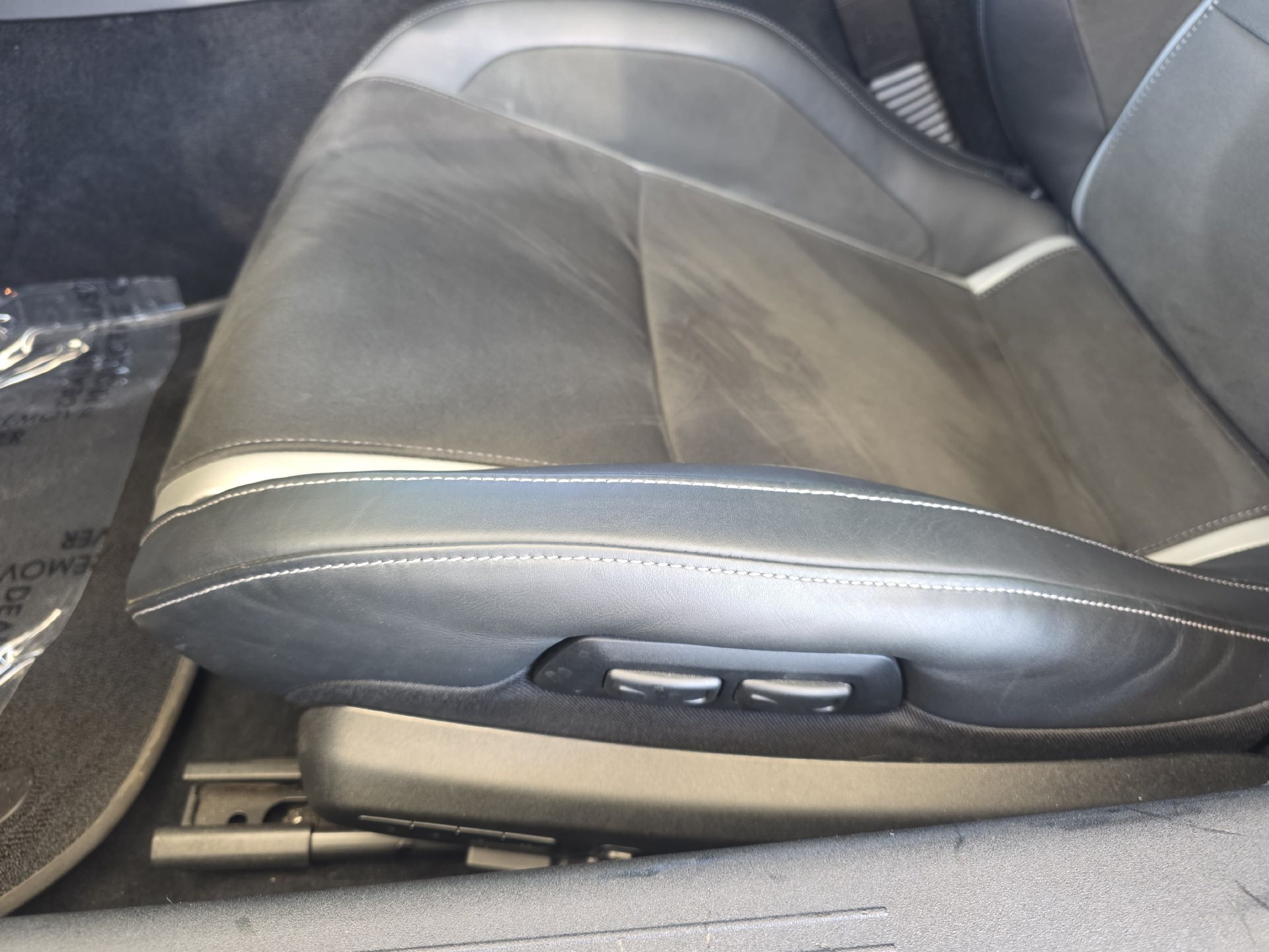 Used 2018 Mercedes-Benz AMG GT C image 25