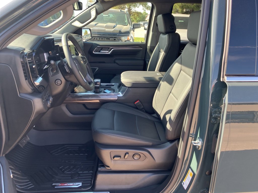 New 2025 Chevrolet Silverado 1500 LTZ w/ Z71 Off-Road Package image 9