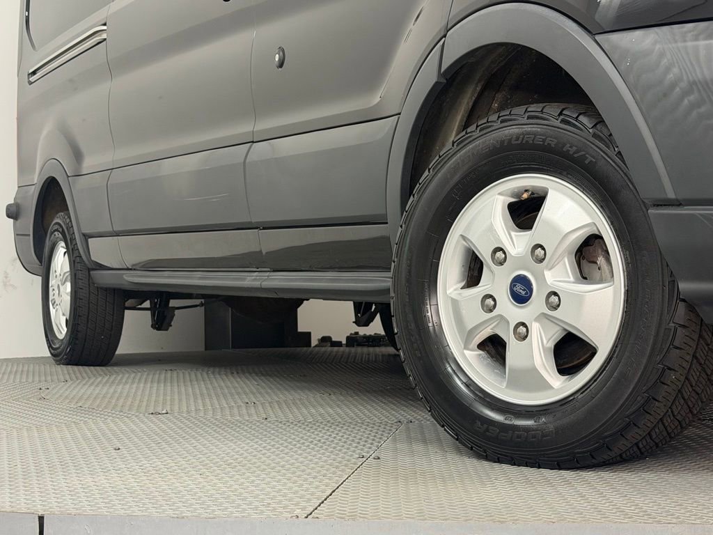 Used 2018 Ford Transit 250 148 Medium Roof RWD image 16