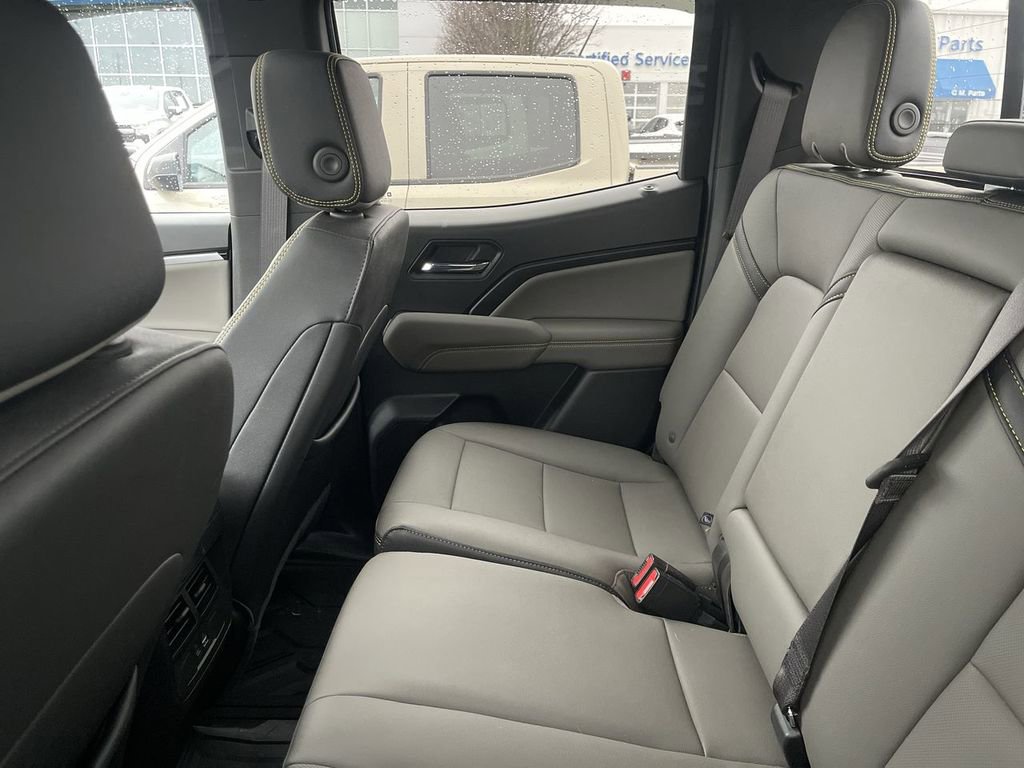 Used 2025 Chevrolet Colorado ZR2 w/ Technology Package image 14