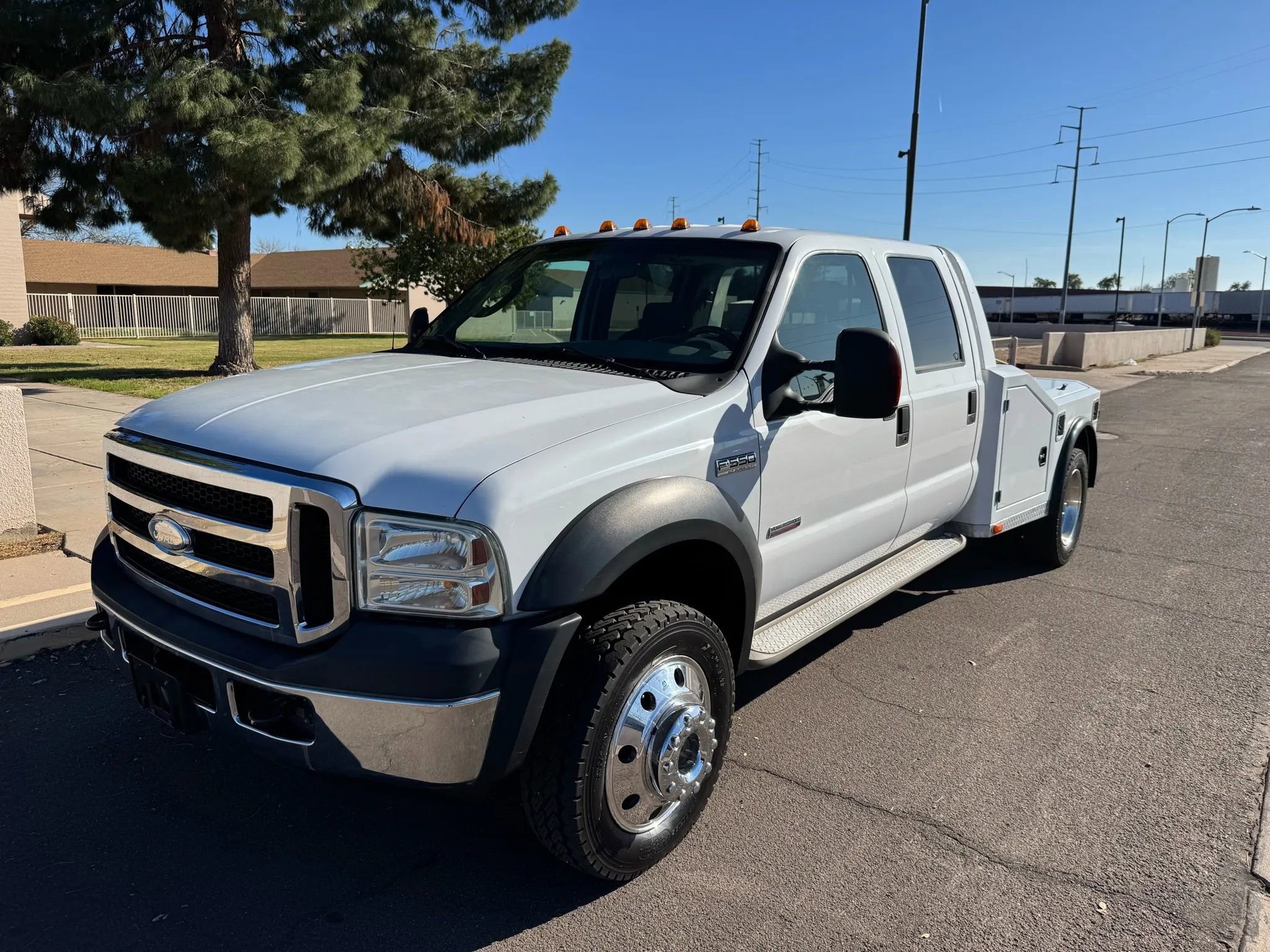 Used 2006 Ford F550 4x4 Crew Cab Super Duty