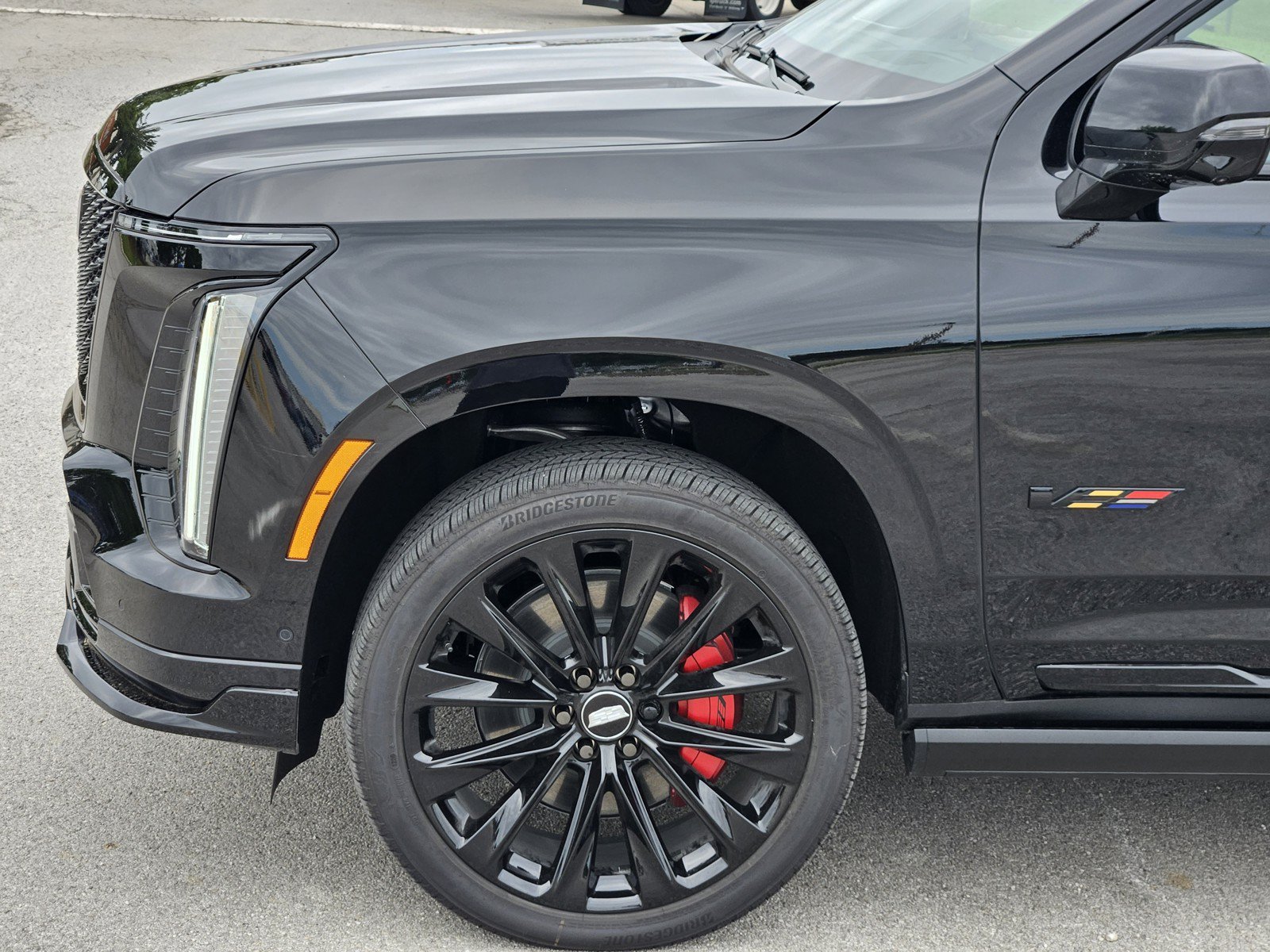 New 2026 Cadillac Escalade ESV V w/ LPO, ONYX Package AWD/4WD image 6