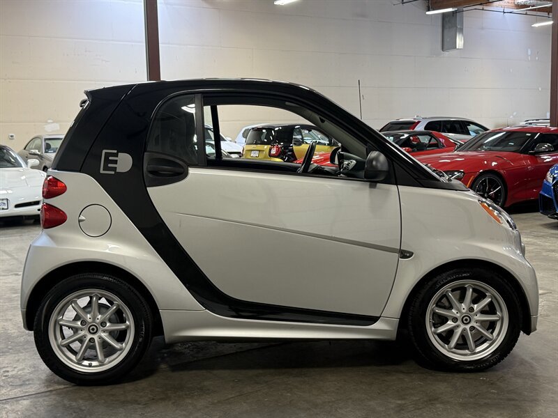 Used 2015 smart fortwo electric drive RWD image 10