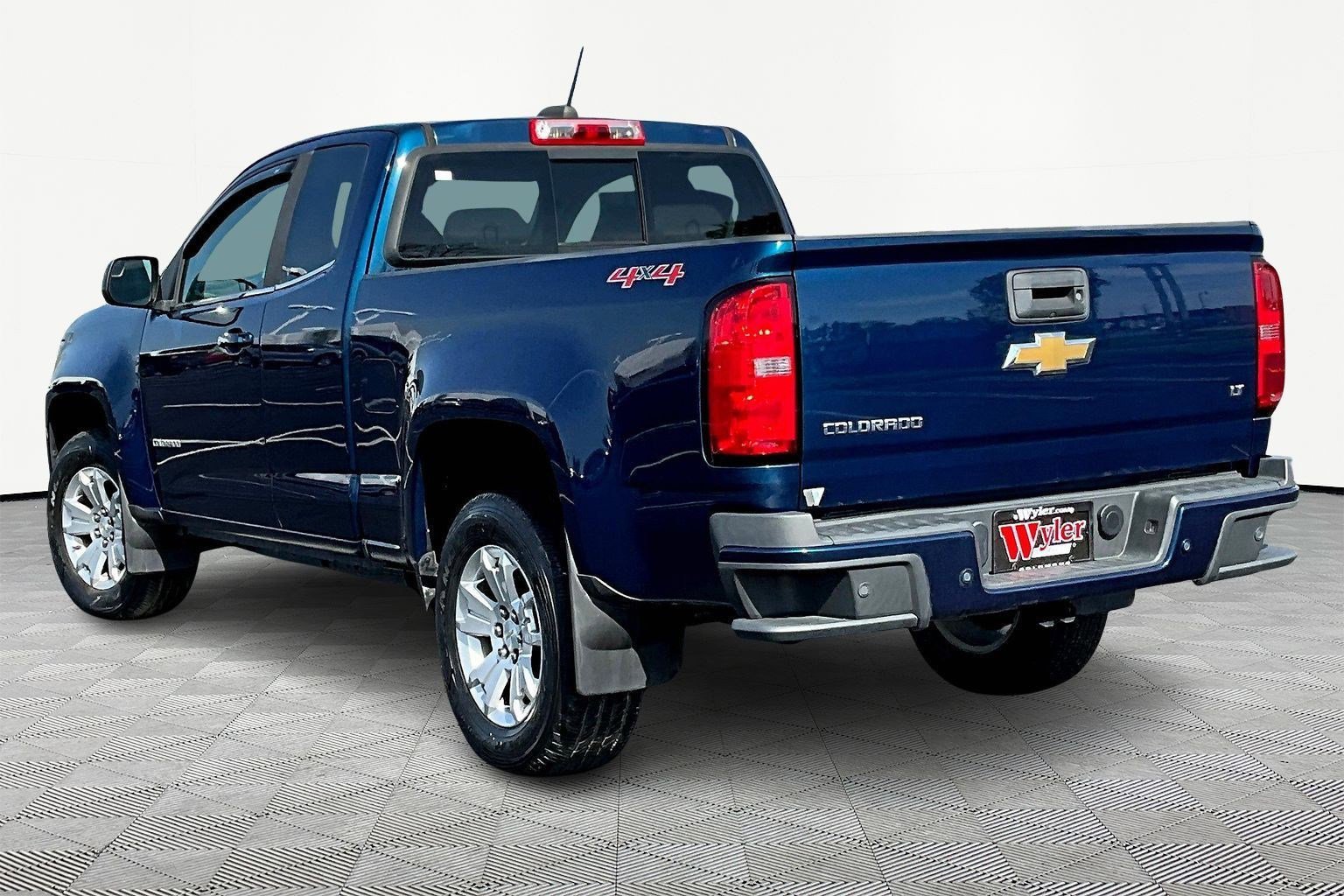 Used 2020 Chevrolet Colorado LT w/ Safety Package image 4