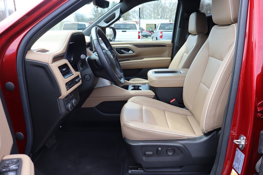 Used 2022 Chevrolet Tahoe Premier w/ Premium Package 2 AWD/4WD image 4