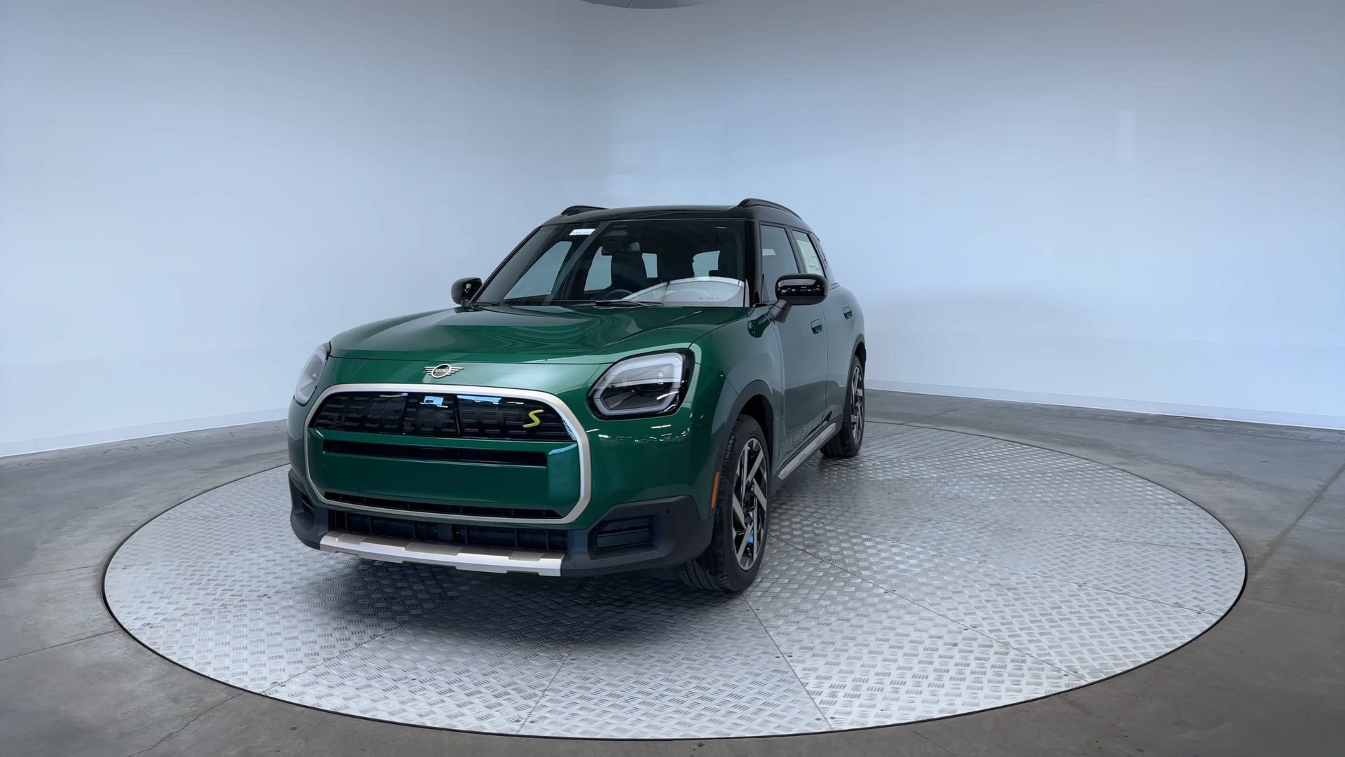 Used 2025 MINI Cooper Countryman SE AWD/4WD image 3