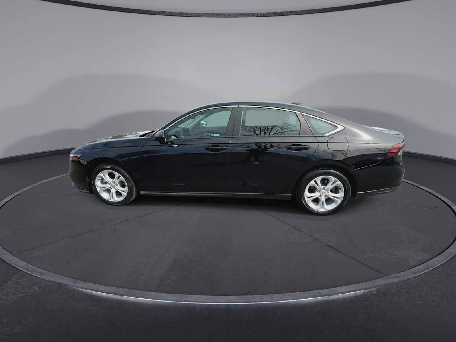 Certified 2024 Honda Accord LX image 5