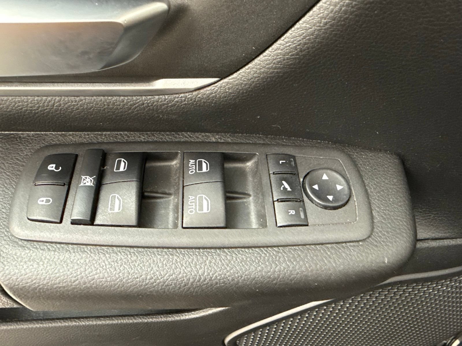 Used 2022 RAM 1500 Big Horn AWD/4WD image 16