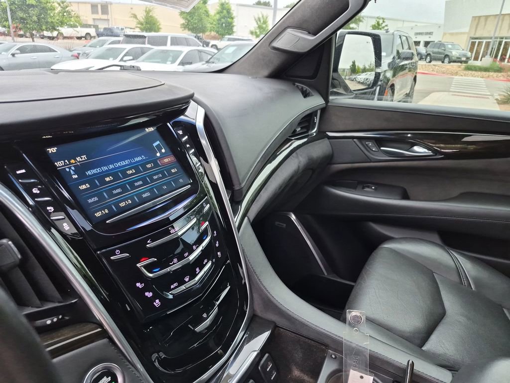 Used 2018 Cadillac Escalade Platinum AWD/4WD image 27