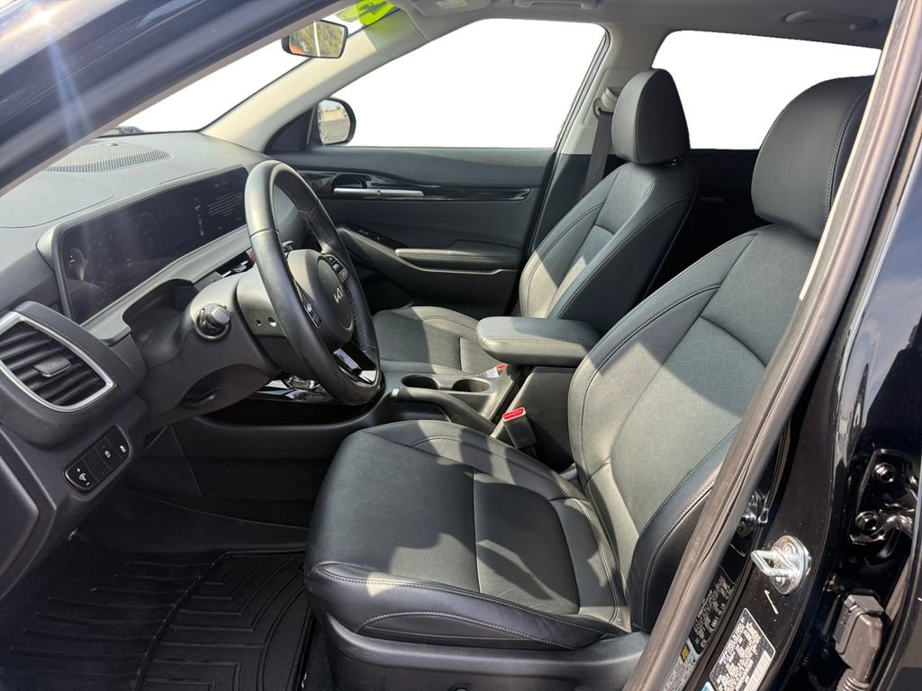 Used 2025 Kia Seltos EX w/ EX Sunroof Package image 10