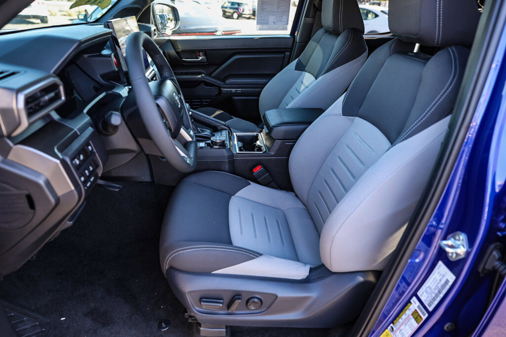 Certified 2025 Toyota Tacoma TRD Off-Road w/ TRD Off Road Upgrade Package image 11