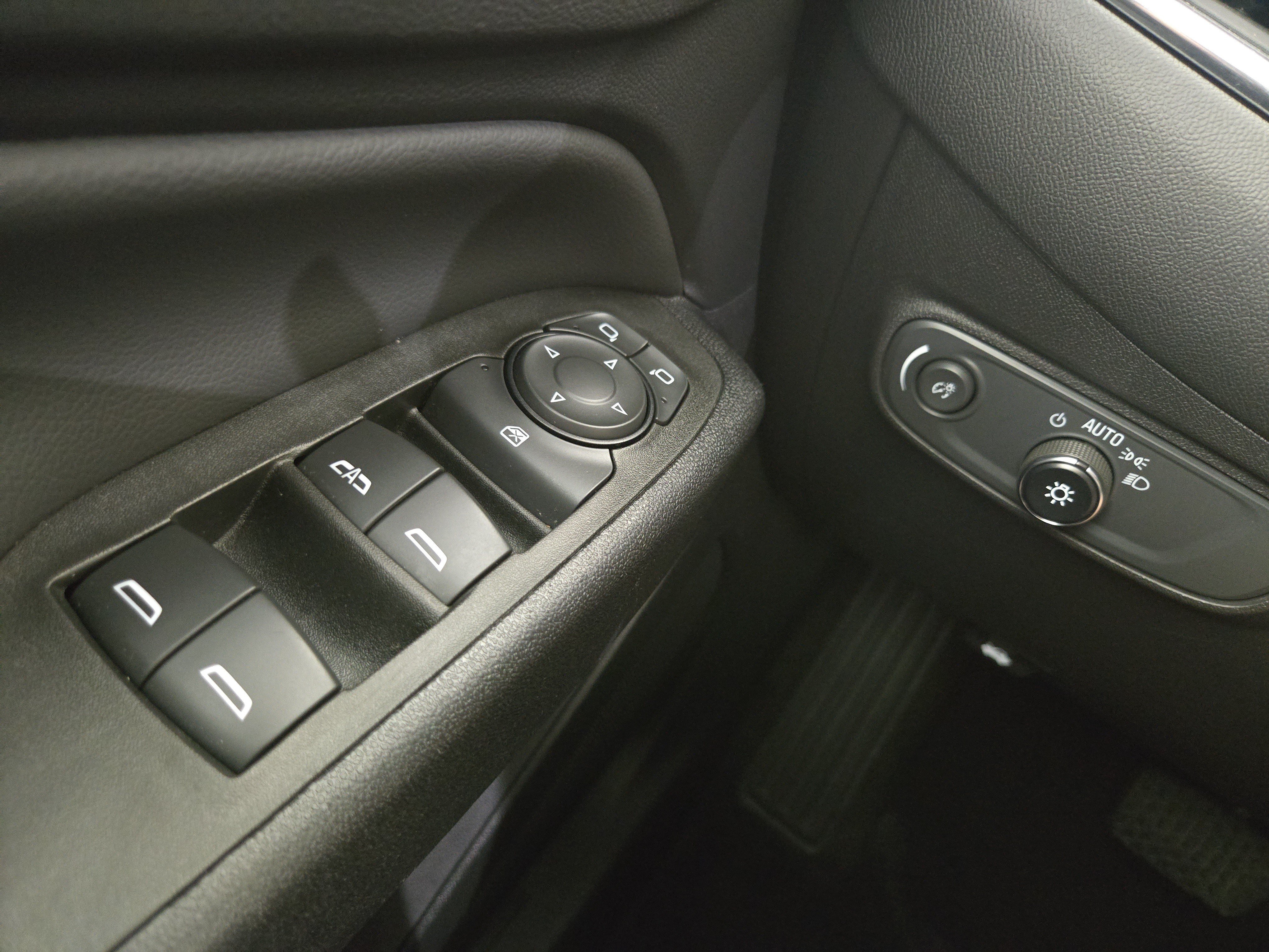 Certified 2022 Chevrolet Equinox LT FWD image 28